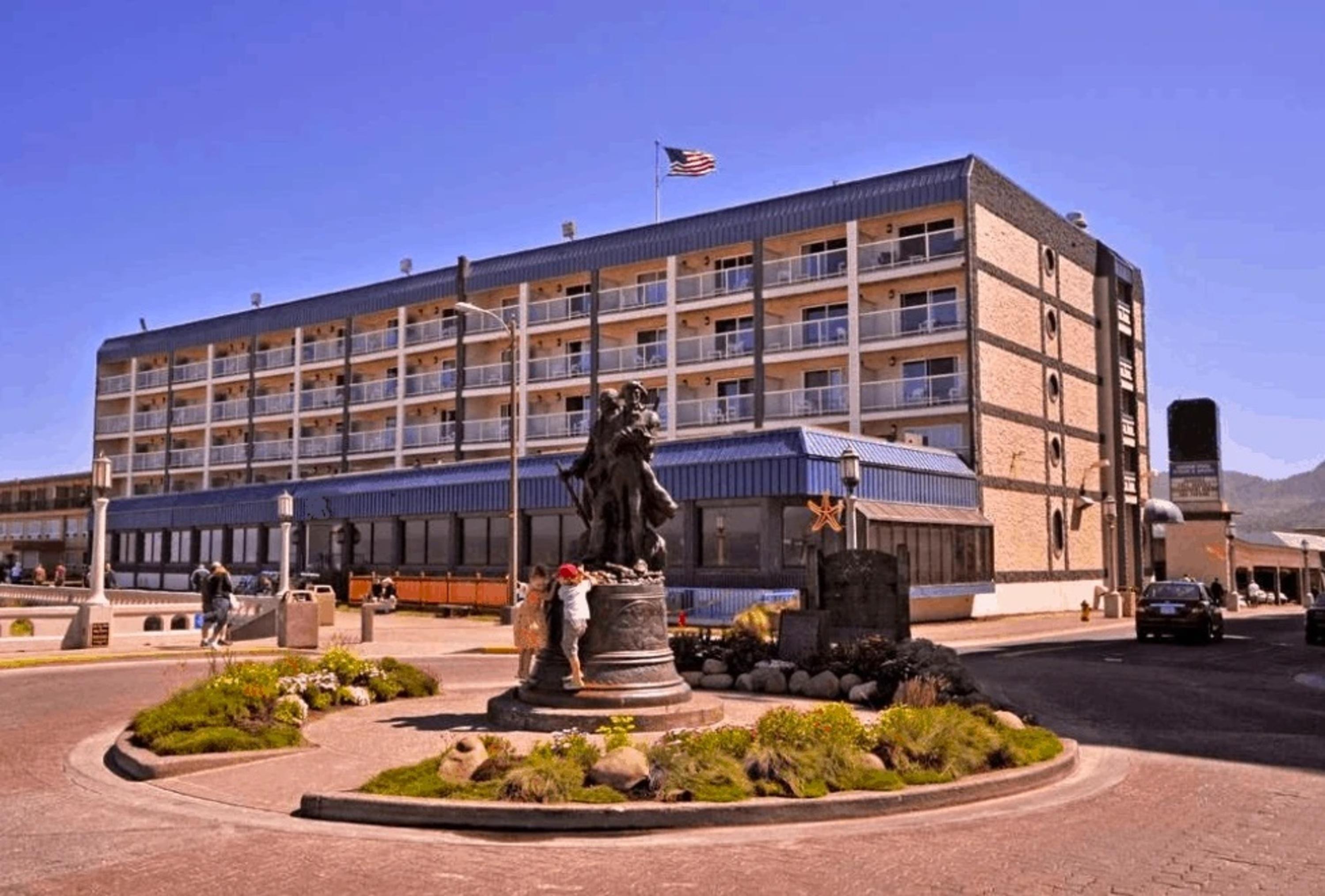Promenade Inn & Suites Oceanfront Seaside Exteriör bild
